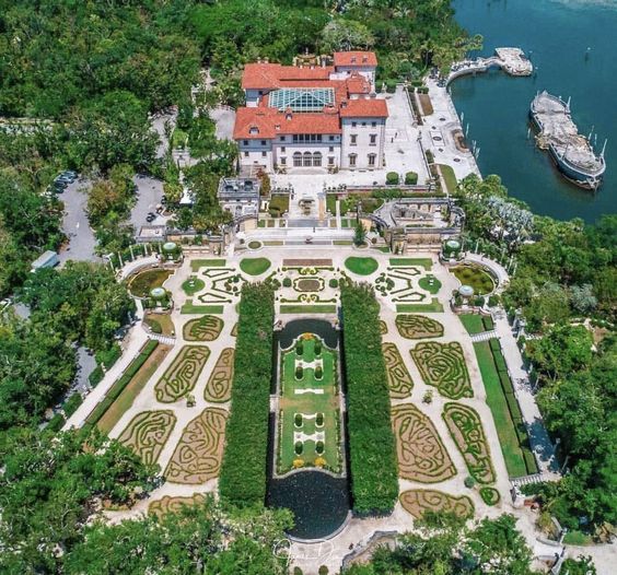 Vizcaya Museum and Gardens